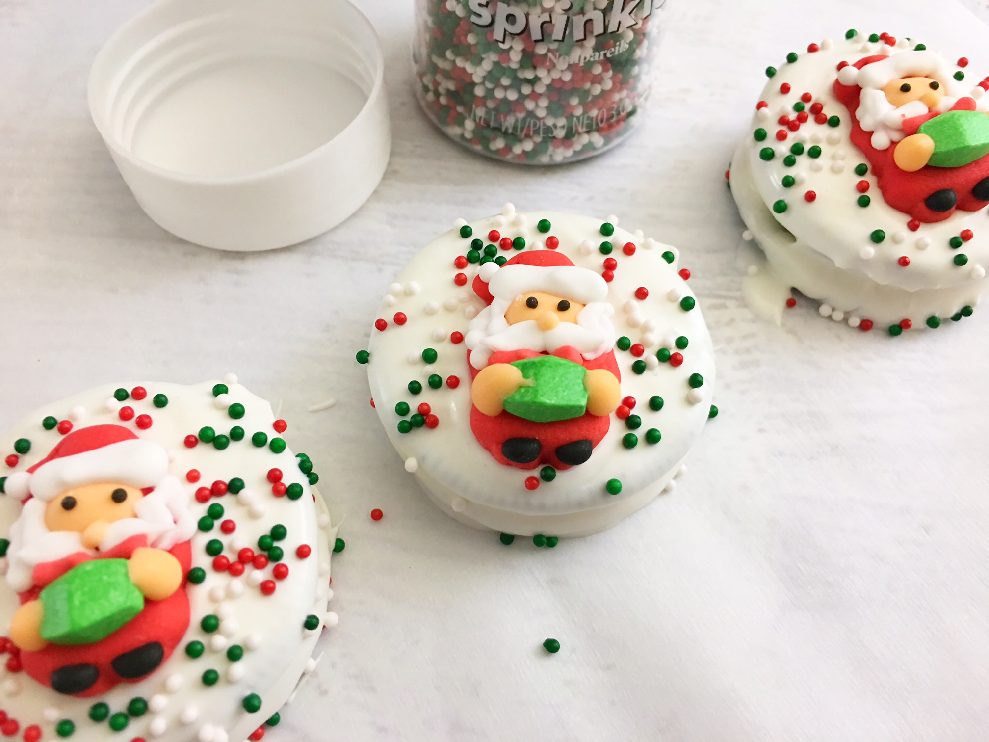 Oreo Christmas Cookies, Holiday Cookies, Santa Christmas Cookies, Dipped Oreo Cookies, Festive Christmas Cookies, Holiday Baking